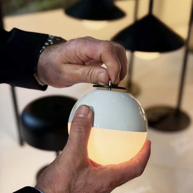 Lauko šviestuvas NOVA, su nuotolinio valdymo pultu 4