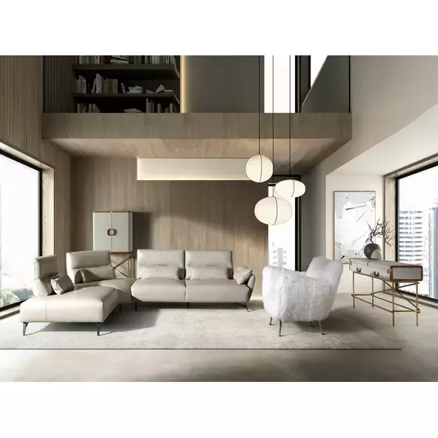 Balto netikro kailio fotelis 6